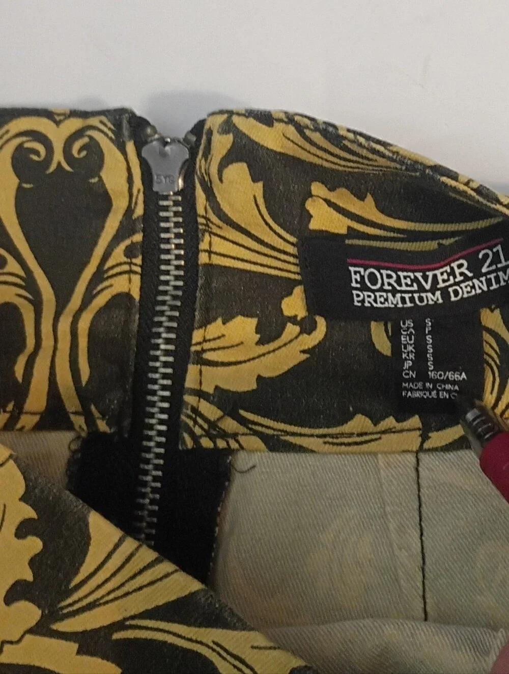 Forever 21 Premium Denim Size S Yellow & Black Mini Skirt Zipper Close At Waist